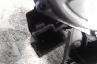 Moteur essuie glace arriere CITROEN C4 CACTUS Photo n°3