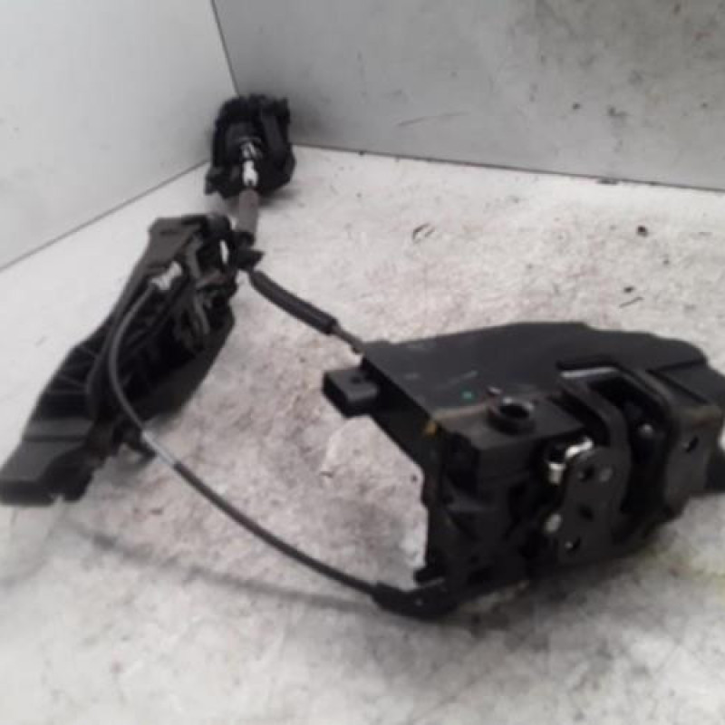 Serrure avant droit PEUGEOT 308 2