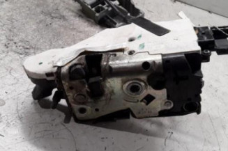 Serrure avant gauche PEUGEOT 207