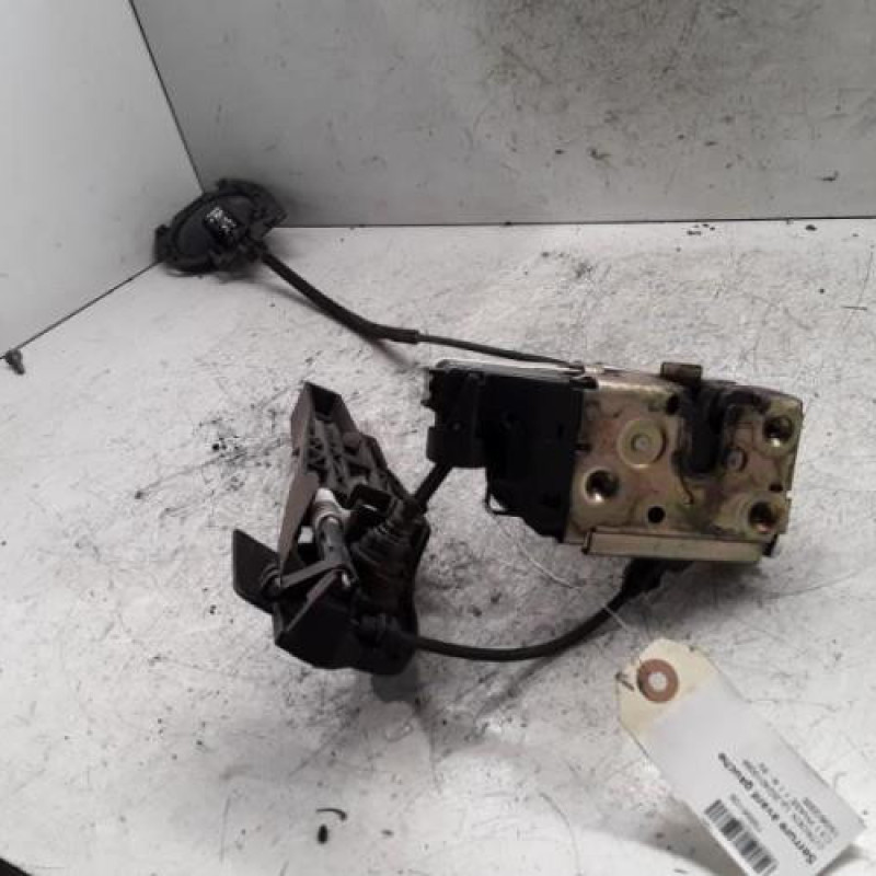 Serrure avant gauche CITROEN C3 1 Serrure avant gauche CITROEN C3 1