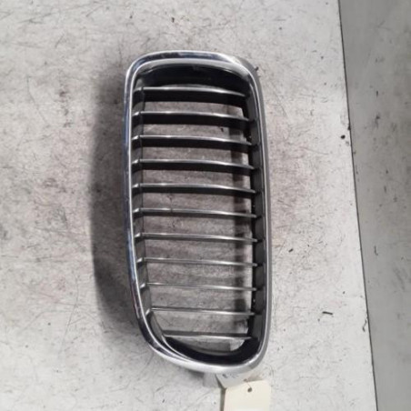 Calandre gauche BMW SERIE 3 F31 Photo n°1
