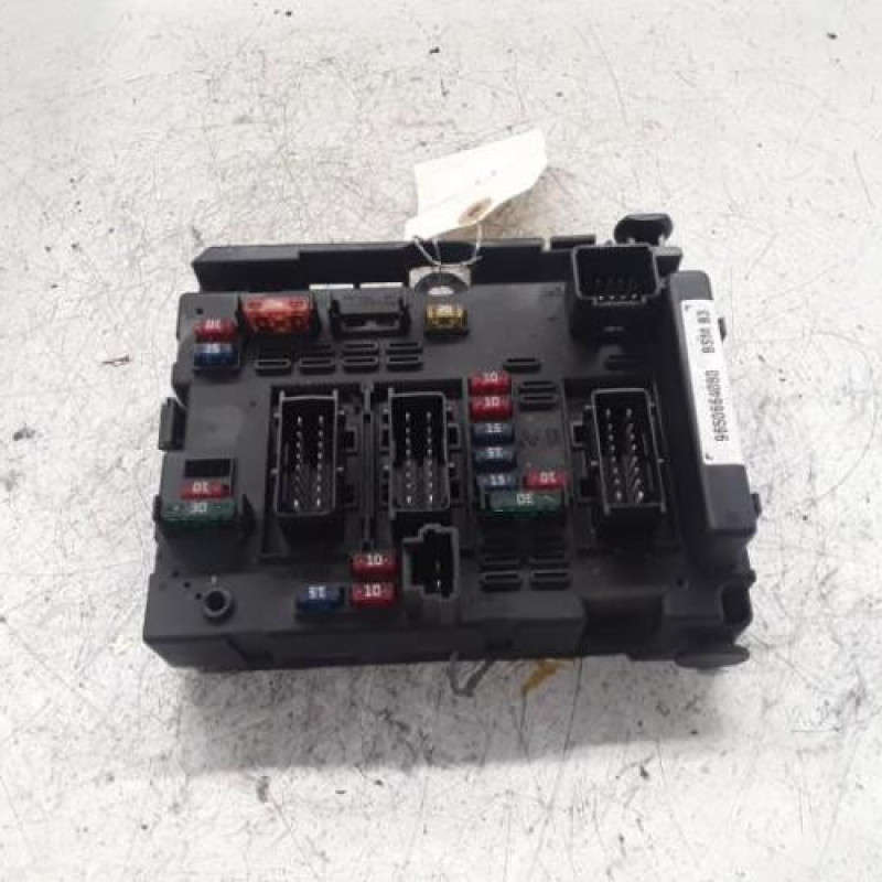 Boitier servitude moteur (BSM) PEUGEOT 206 Boitier servitude moteur (BSM) PEUGEOT 206
