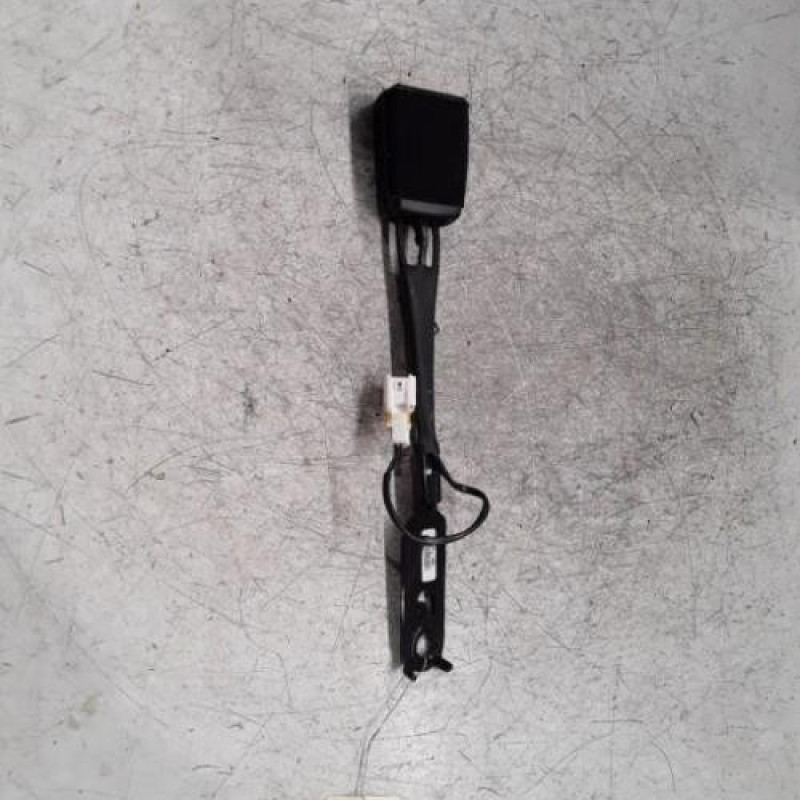 Attache ceinture avant gauche PEUGEOT 3008 1