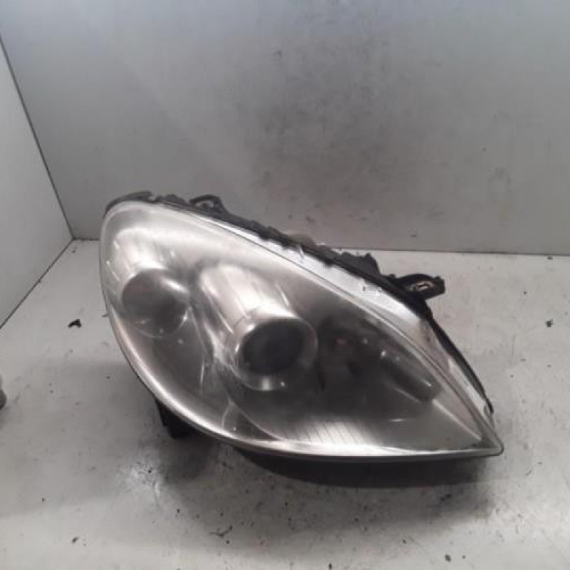 Optique avant principal droit (feux)(phare) MERCEDES CLASSE B 245