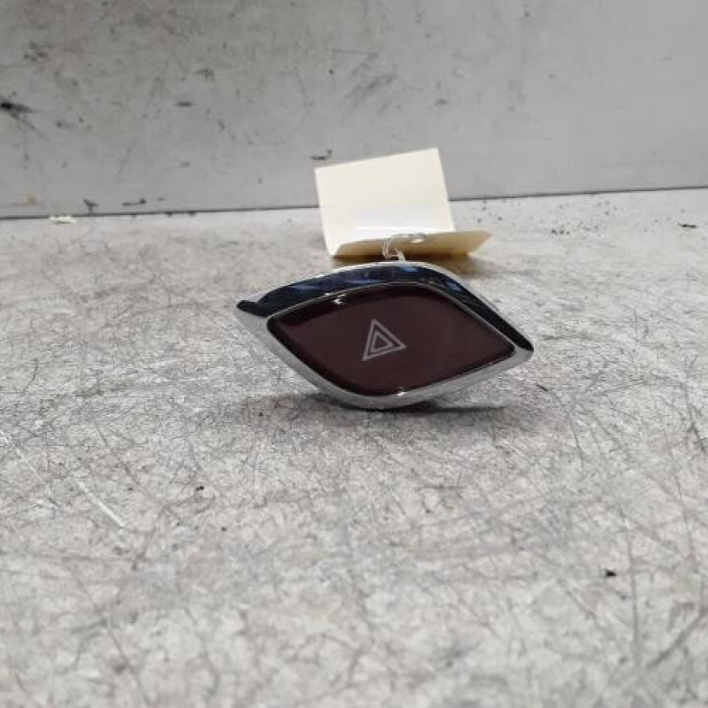 Bouton de warning CITROEN C3 2 Bouton de warning CITROEN C3 2