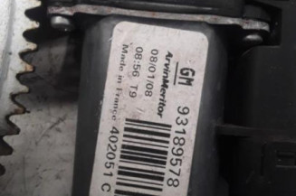 Leve vitre electrique avant droit OPEL MERIVA A