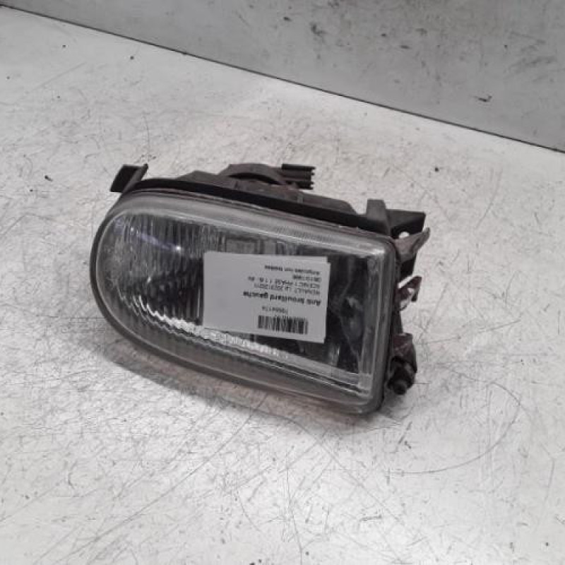 Anti brouillard gauche (feux) RENAULT SCENIC 1 Anti brouillard gauche (feux) RENAULT SCENIC 1