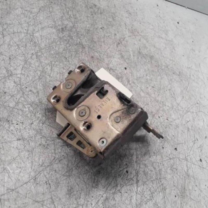Serrure arriere droit CITROEN SAXO Serrure arriere droit CITROEN SAXO