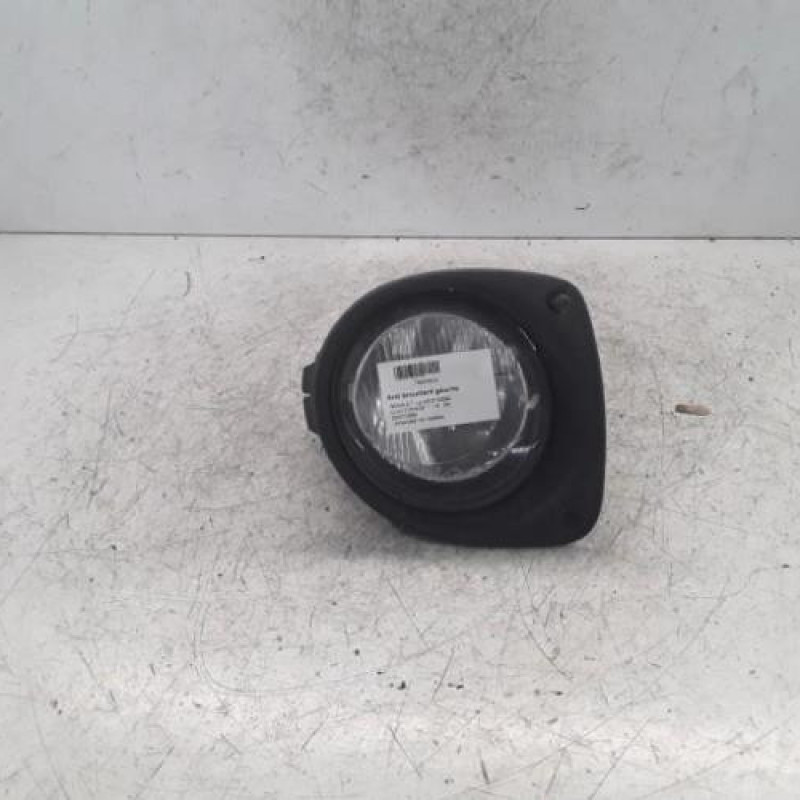 Anti brouillard gauche (feux) RENAULT CLIO 2 Anti brouillard gauche (feux) RENAULT CLIO 2