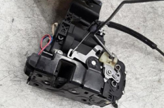 Serrure avant droit VOLKSWAGEN PASSAT 4