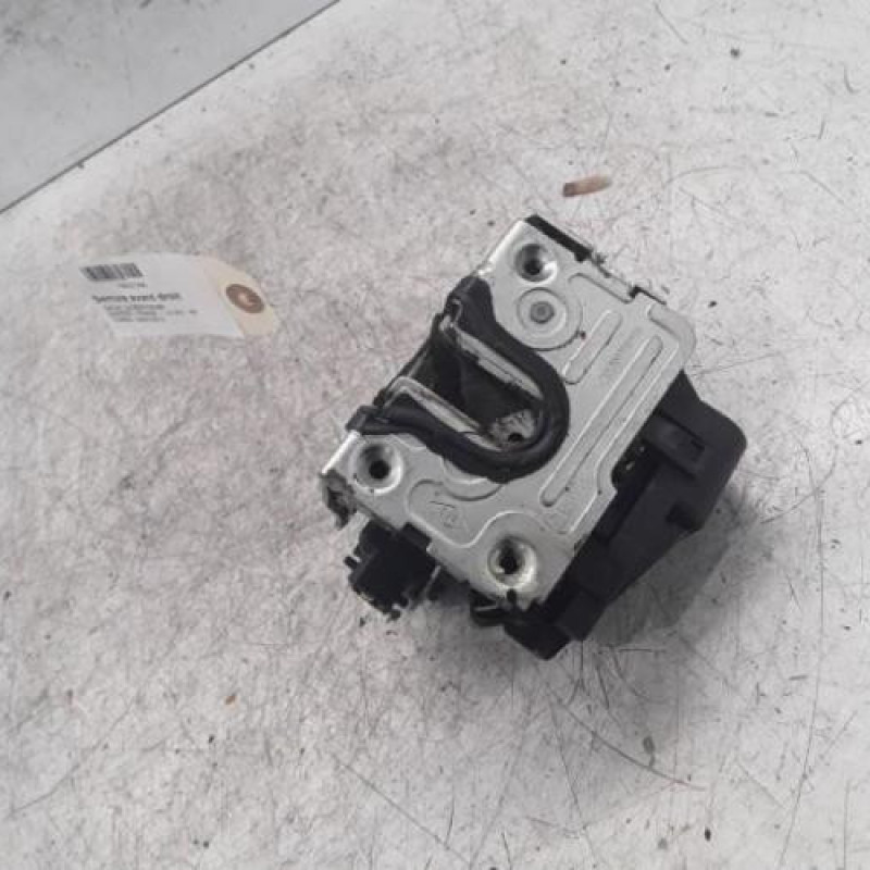 Serrure avant droit DACIA DUSTER 1 Serrure avant droit DACIA DUSTER 1