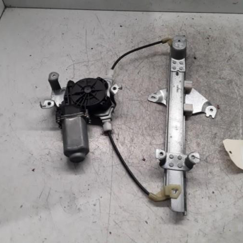 Leve vitre electrique arriere gauche NISSAN QASHQAI 1