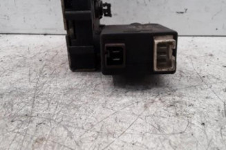 Serrure avant droit CITROEN SAXO