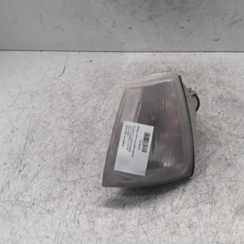 Optique avant secondaire gauche (feux)(clignotant) RENAULT CLIO 1