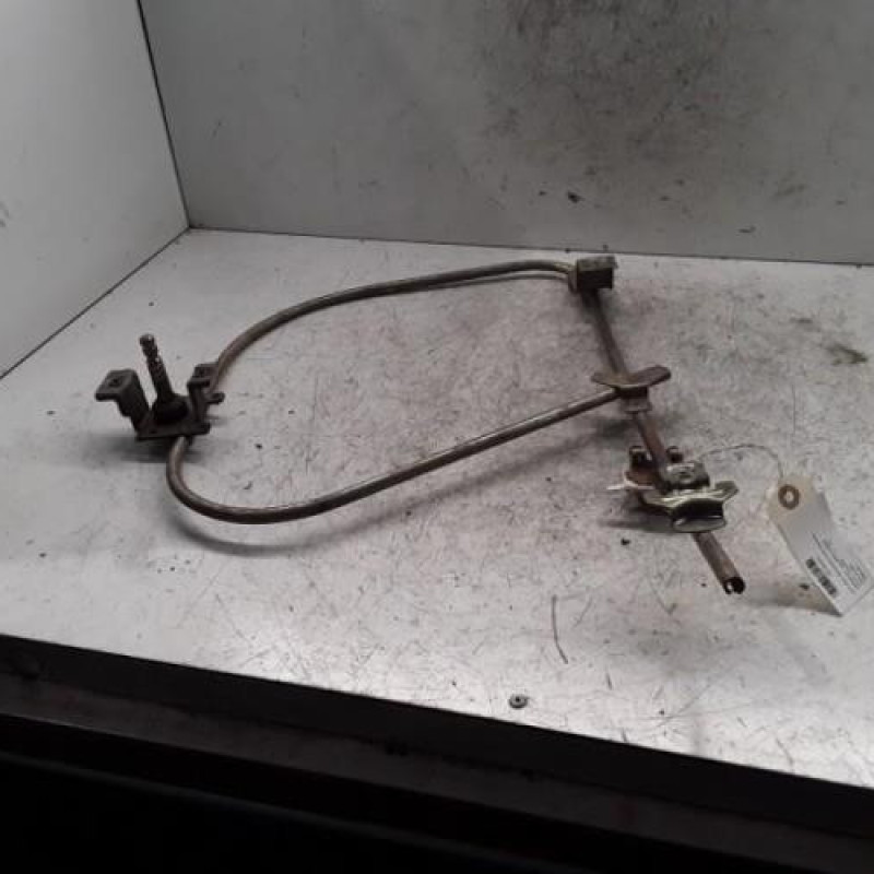 Leve vitre mecanique avant gauche RENAULT CLIO 1