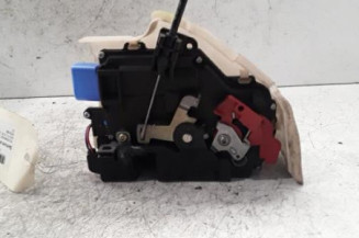 Serrure avant droit VOLKSWAGEN GOLF 5