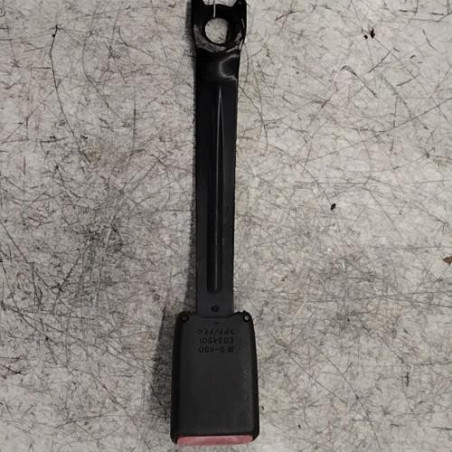 Attache ceinture avant droit PEUGEOT 107
