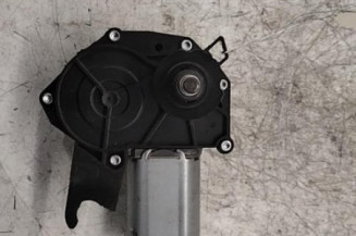 Moteur essuie glace arriere PEUGEOT 107