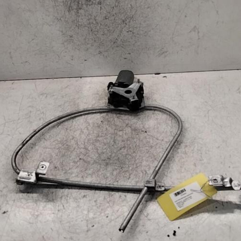 Leve vitre electrique avant droit RENAULT CLIO 1