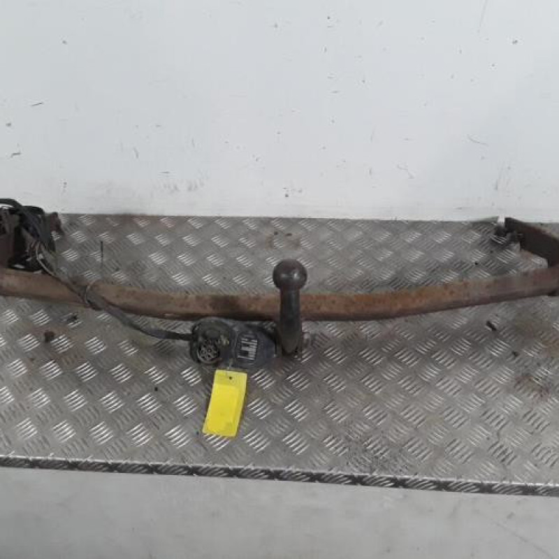 Attelage (boule de remorquage) NISSAN ALMERA TINO