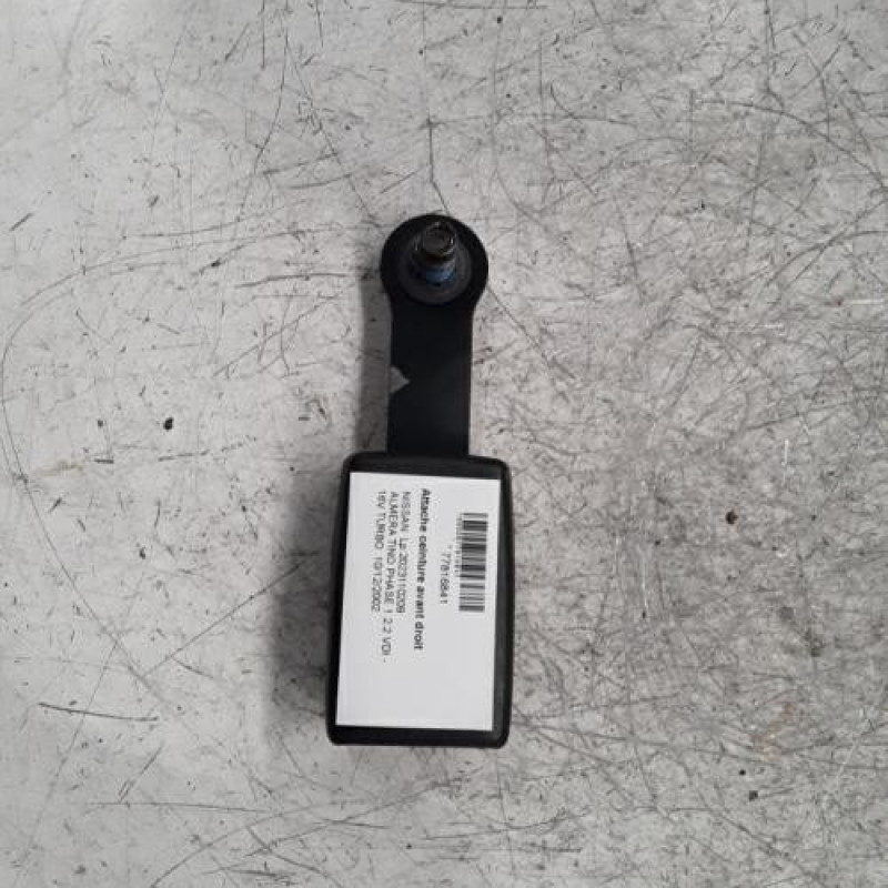 Attache ceinture avant droit NISSAN ALMERA TINO