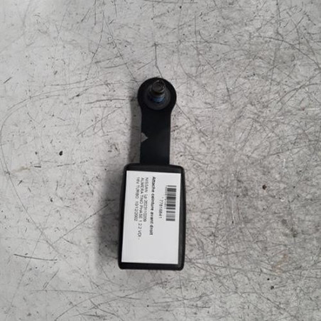 Attache ceinture avant droit NISSAN ALMERA TINO Photo n°1