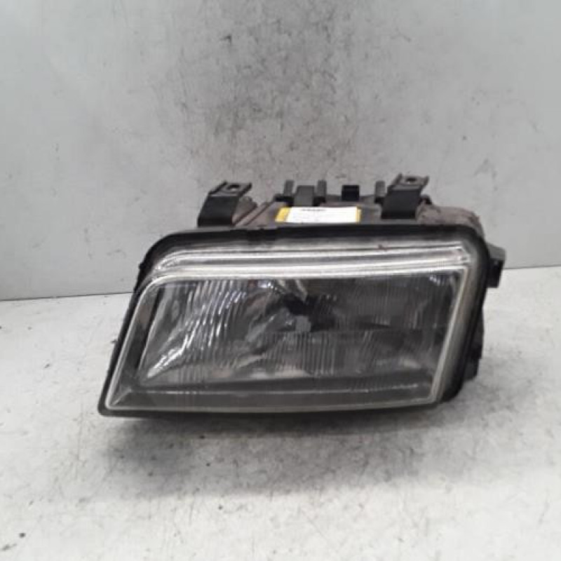 Optique avant principal gauche (feux)(phare) AUDI A4 1