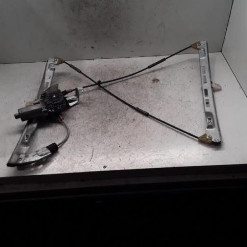 Leve vitre electrique avant droit PEUGEOT 206+