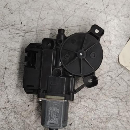 Leve vitre electrique avant gauche VOLKSWAGEN POLO 5