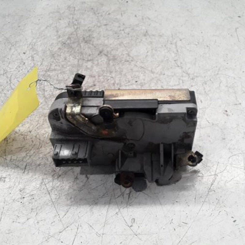 Serrure avant gauche PEUGEOT 406 Serrure avant gauche PEUGEOT 406