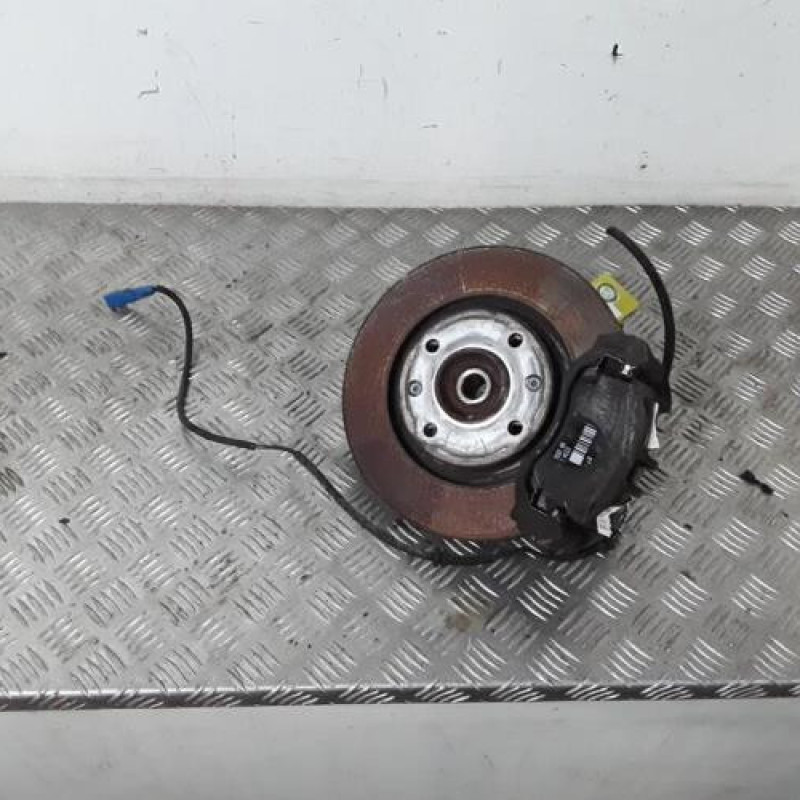 Moyeu avant droit CITROEN C3 3 Moyeu avant droit CITROEN C3 3