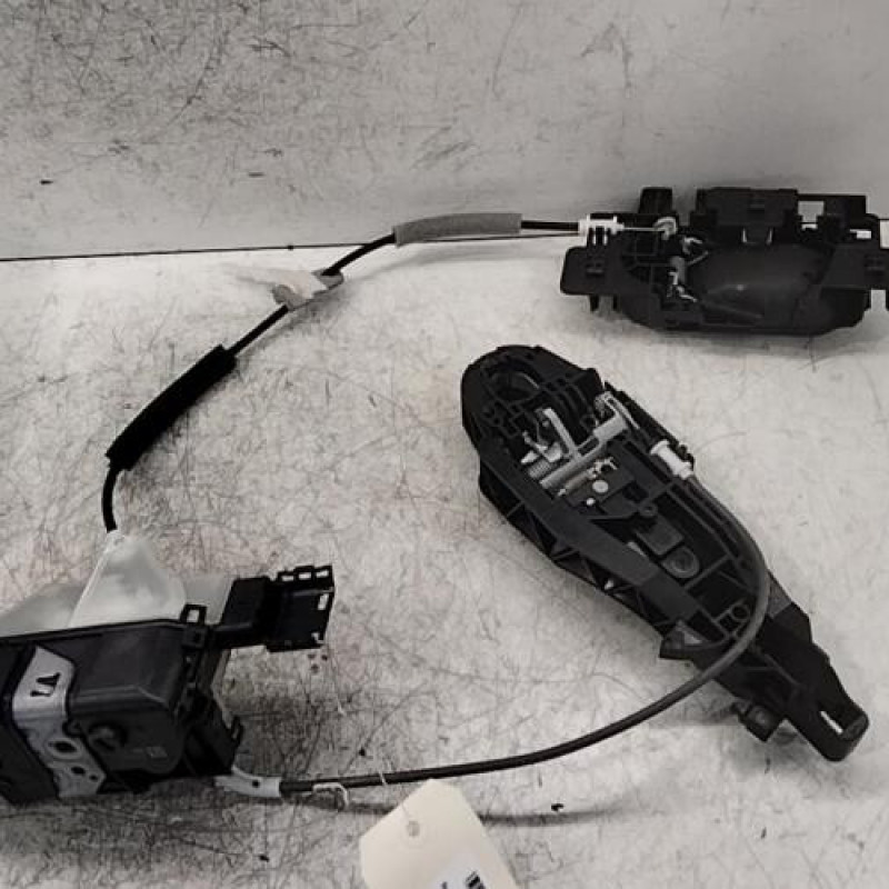 Serrure arriere gauche CITROEN C3 3 Serrure arriere gauche CITROEN C3 3