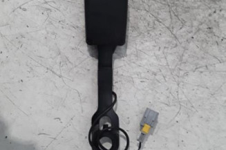 Attache ceinture avant gauche PEUGEOT 208 1 Photo n°1