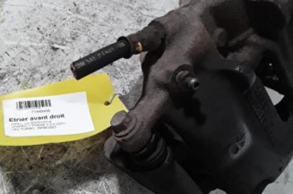 Etrier avant droit (freinage) OPEL VIVARO 1