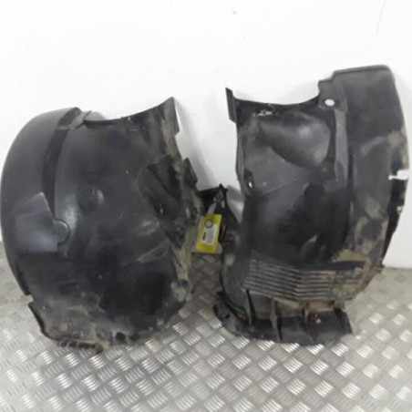 Pare boue avant gauche RENAULT SCENIC 1 Photo n°1