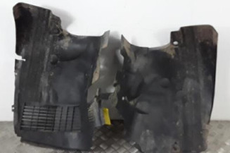 Pare boue avant gauche RENAULT SCENIC 1