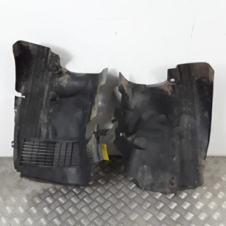 Pare boue avant gauche RENAULT SCENIC 1