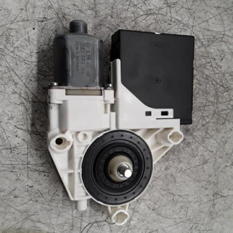 Moteur leve vitre avant droit VOLKSWAGEN TIGUAN 1