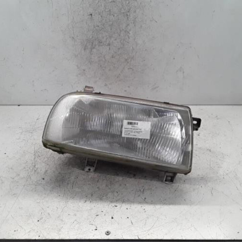 Optique avant principal droit (feux)(phare) VOLKSWAGEN VENTO