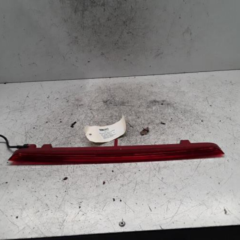Feu arriere stop central AUDI Q3 1