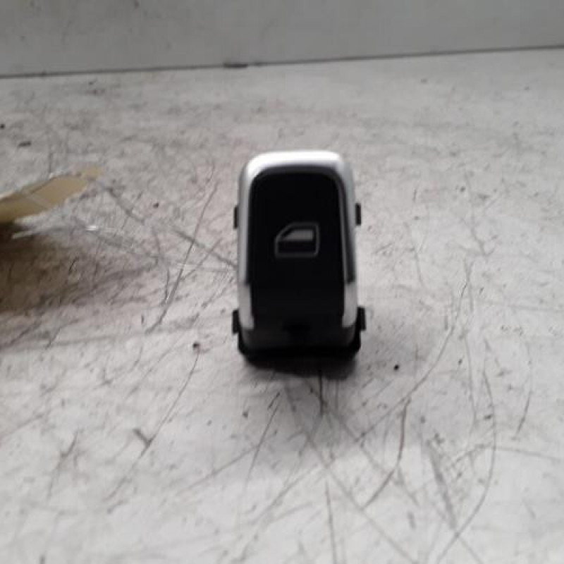 Interrupteur de leve vitre arriere droit AUDI Q3 1