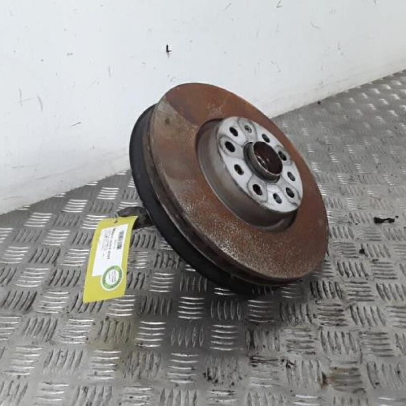 Moyeu avant droit AUDI Q3 1