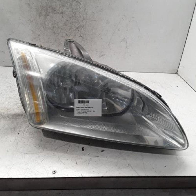 Optique avant principal droit (feux)(phare) FORD FOCUS 2