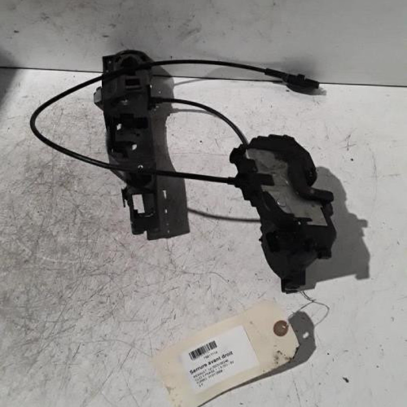Serrure avant droit RENAULT CLIO 3 Serrure avant droit RENAULT CLIO 3