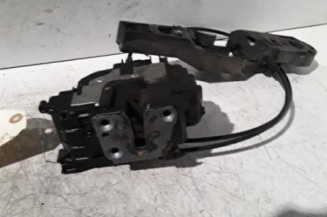 Serrure avant droit RENAULT CLIO 3