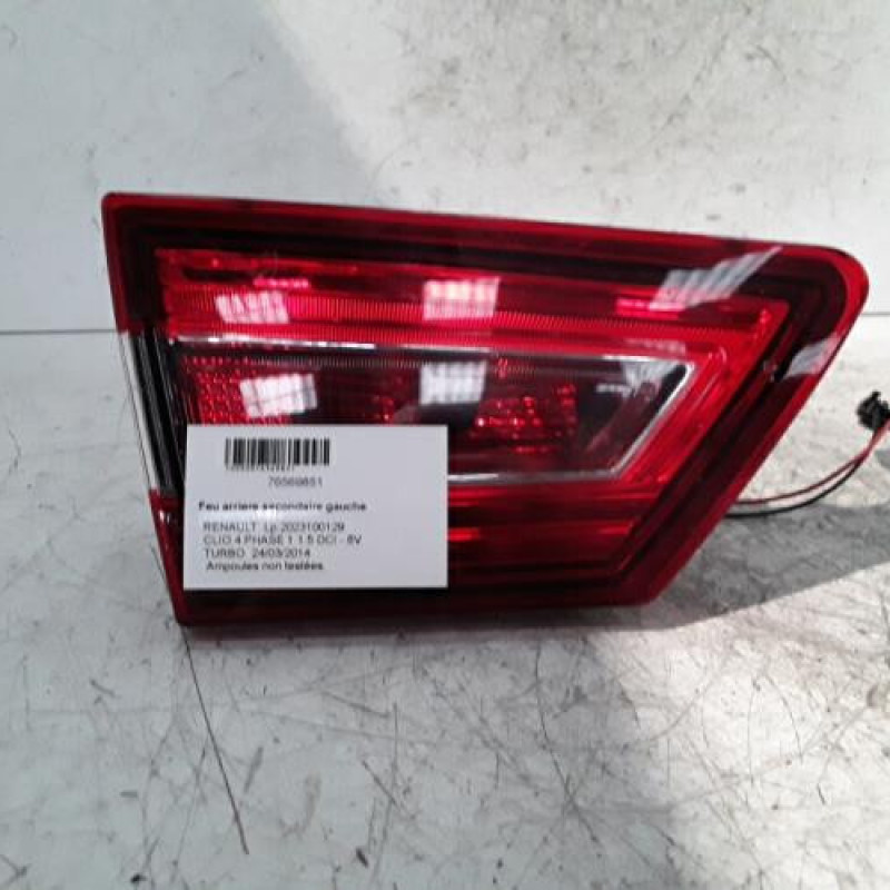 Feu arriere secondaire gauche (feux) RENAULT CLIO 4 Feu arriere secondaire gauche (feux) RENAULT CLIO 4