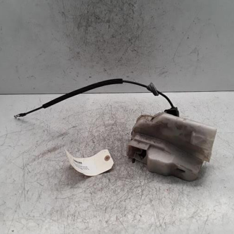 Serrure avant droit VOLKSWAGEN TOURAN 1