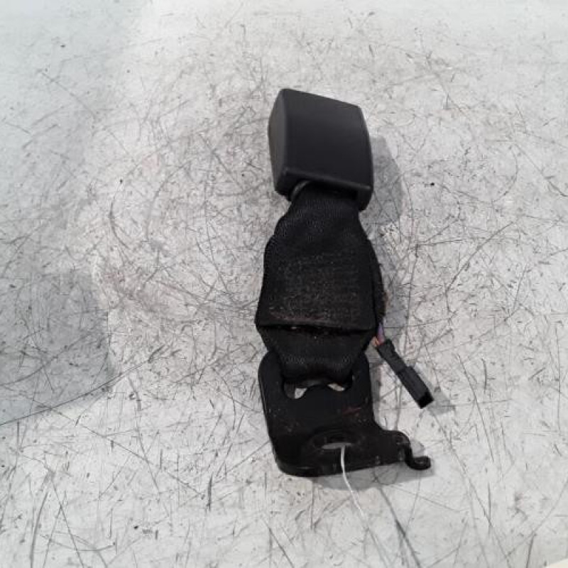 Attache ceinture arriere gauche BMW SERIE 3 F30