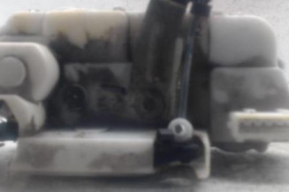 Serrure arriere droit PEUGEOT 406