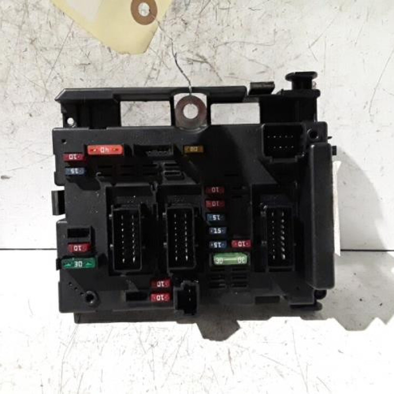Boitier servitude moteur (BSM) PEUGEOT 206 Boitier servitude moteur (BSM) PEUGEOT 206